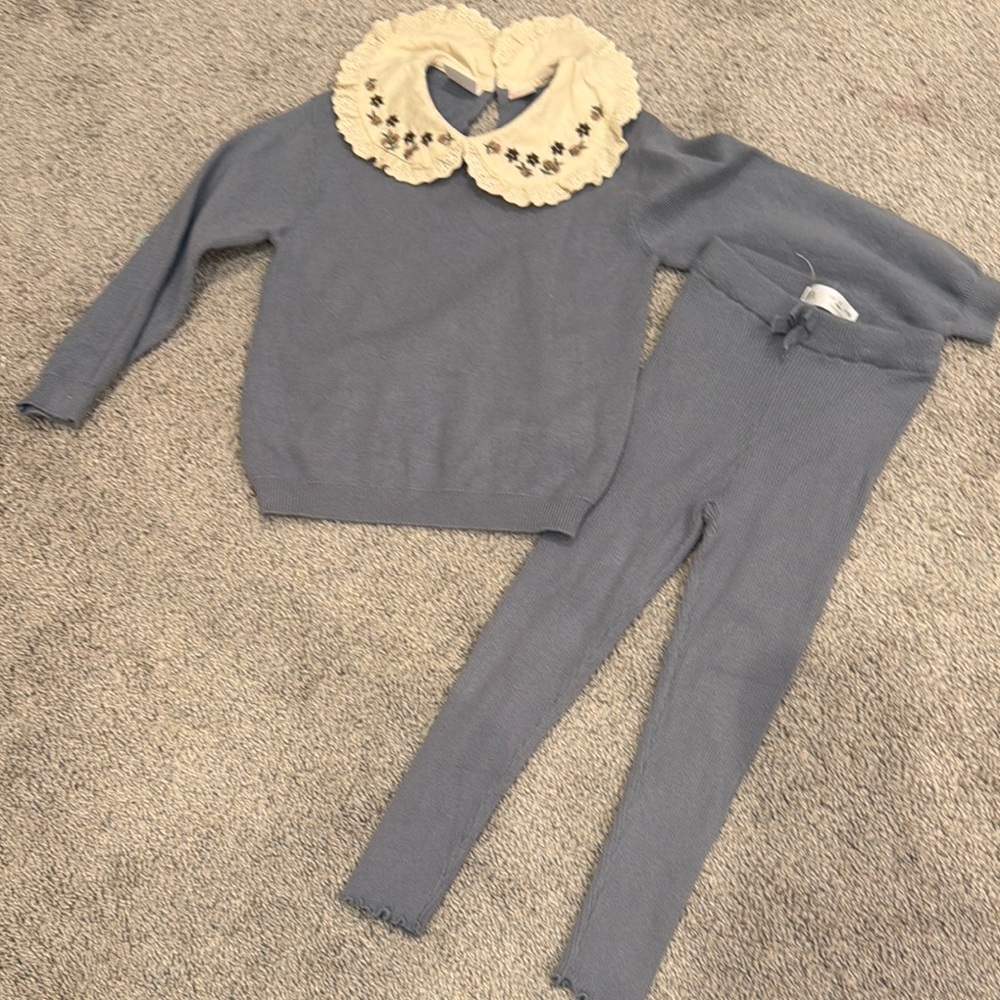 Blue Knit Sweater Top & Legging Set with Cream Lace Collar